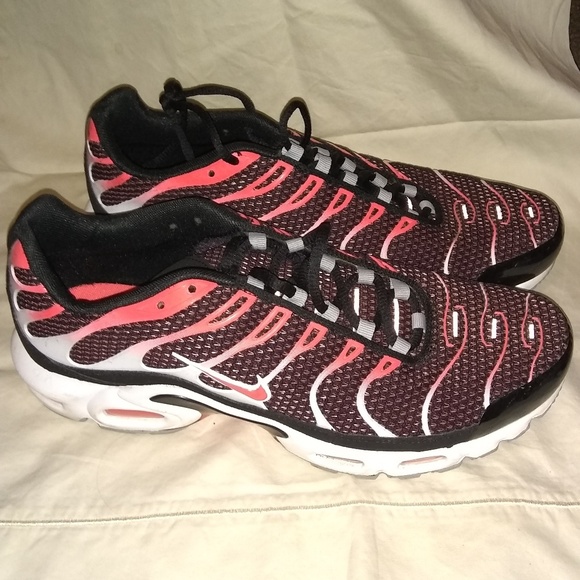 Nike - Picture 1 of 3